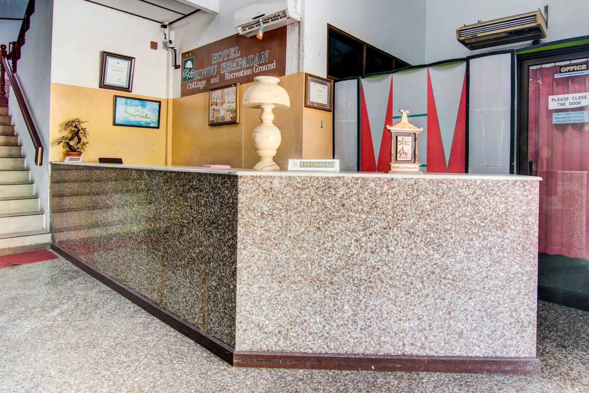 Oyo 92330 Hotel Rindu Sempadan Near Taman Wisata Rindu Sempadan Pekanbaru Zewnętrze zdjęcie